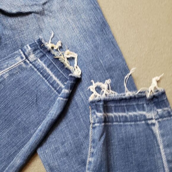 Hidden Jeans | Distressed Blue Jeans size 27 cropped, frayed hem. - Picture 4 of 16